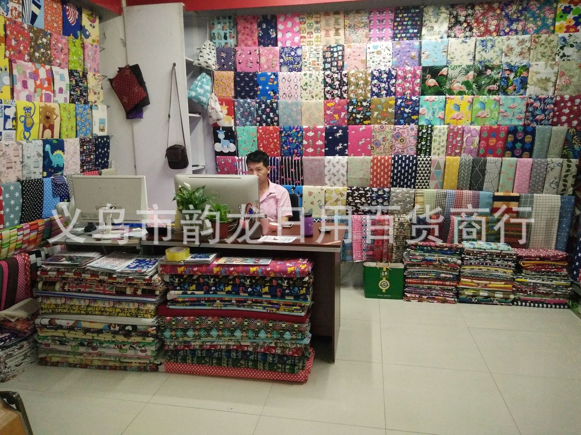 Factory direct cotton printed canvas pet sofa luggage apron cloth Factory direct cotton printed canvas pet sofa luggage apron cloth