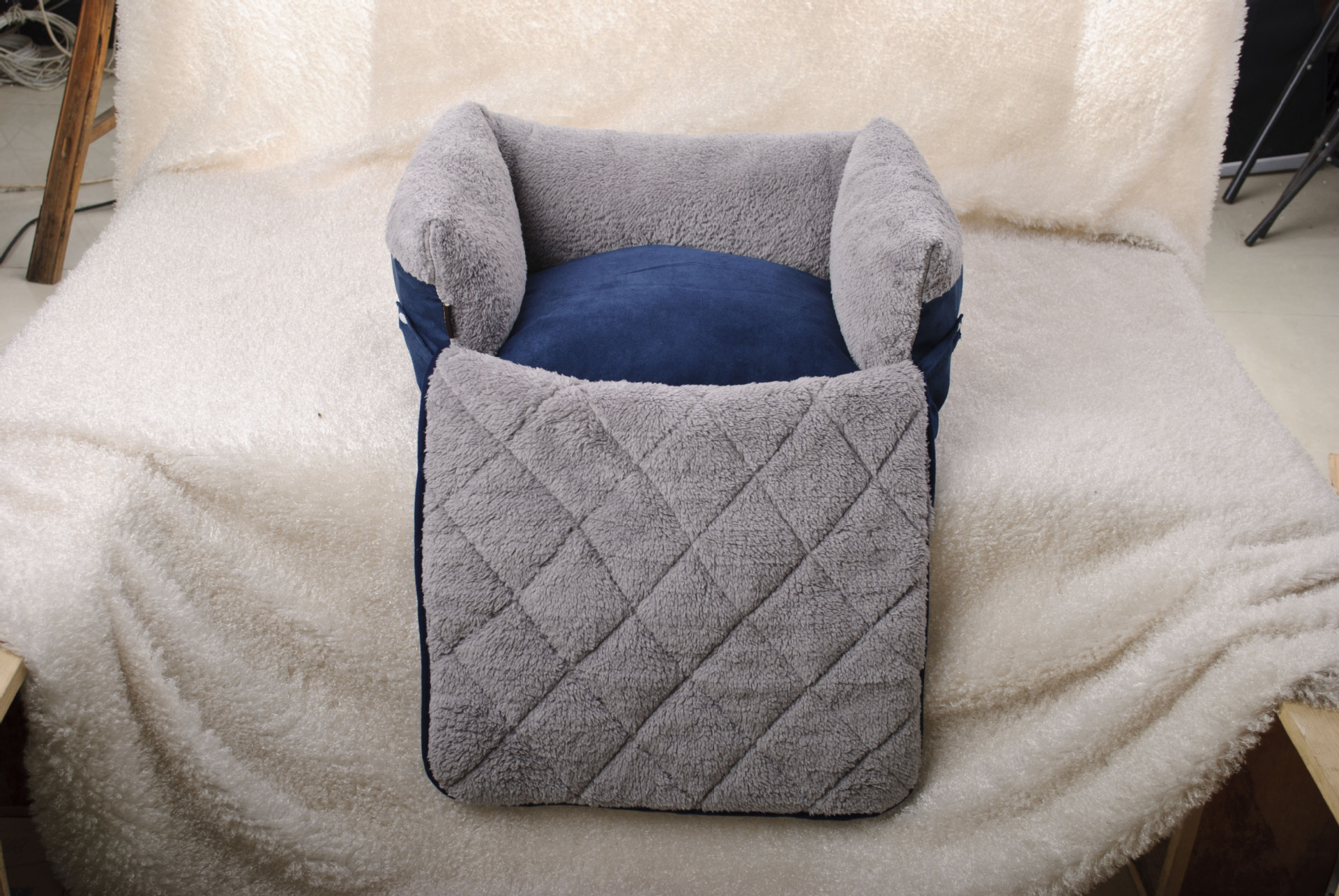 Foreign Trade Cross-Border Flip Pet Bed Pet Sofa Cushion Cat Mattress Flip Small and Medium Autumn and Winter Warm Custom Foreign Trade Cross-Border Flip Pet Bed Pet Sofa Cushion Cat Mattress Flip Small and Medium Autumn and Winter Warm Custom