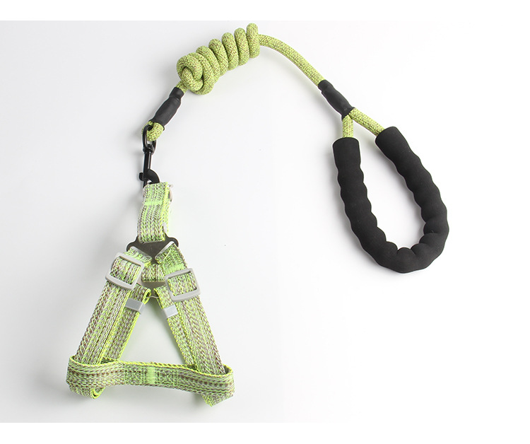Hot Selling Pet Leash Dog Breast Strap Small and MediumSized Dogs round Rope Chest Back Traction Supplies Whole