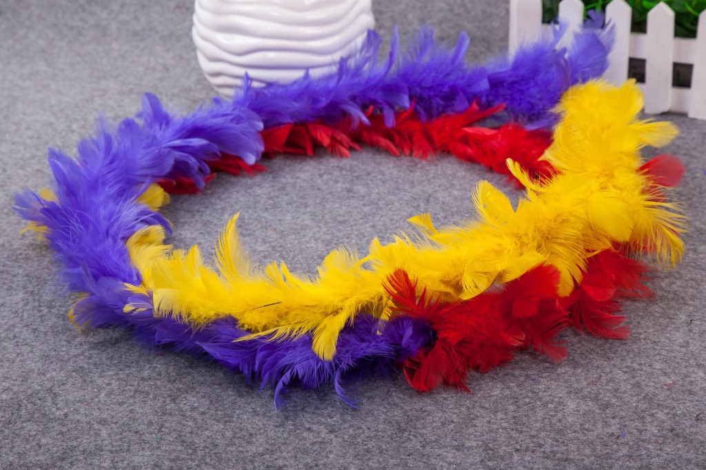 Wedding Celebration Decoration Colorful Feather Garland Home Decorative Feather Crafts Stage Performance Props Factory Direct Sales