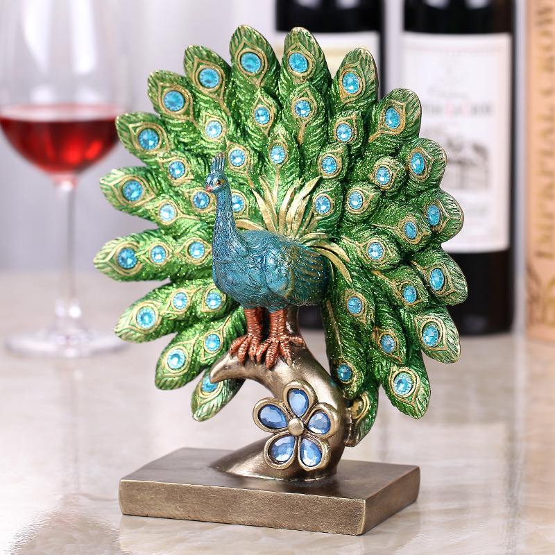 European-Style Peacock Ornaments Living Room Decorations Resin Crafts Hallway Wine Cabinet Desktop New House Housewarming Wedding Gifts