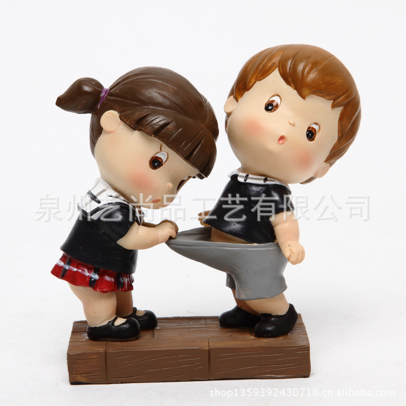 Factory Direct Sales Creative Couple Wedding Small Ornaments Campus Car Ornament Resin Crafts