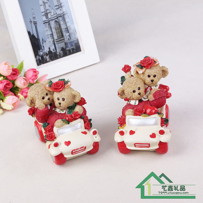 Resin small ornaments wedding gifts Crafts Ornament car lovers bear
