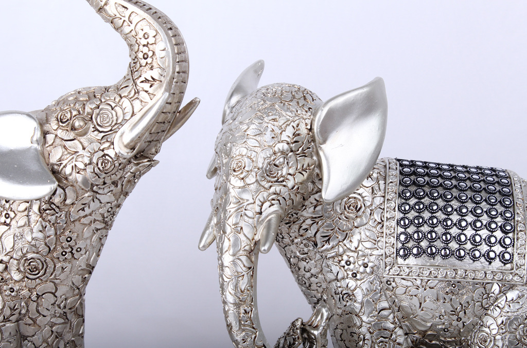 Resin Crafts New European Rose Pattern Couple Elephant Ornaments Wedding Gift Home Ornament Resin Crafts New European Rose Pattern Couple Elephant Ornaments Wedding Gift Home Ornament