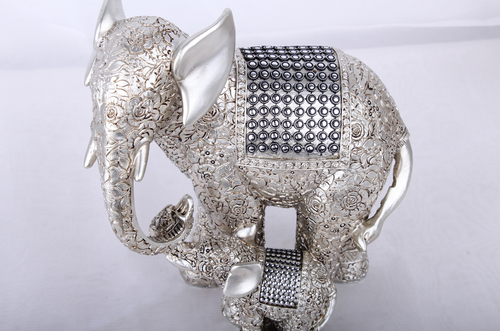 Resin Crafts New European Rose Pattern Couple Elephant Ornaments Wedding Gift Home Ornament Resin Crafts New European Rose Pattern Couple Elephant Ornaments Wedding Gift Home Ornament