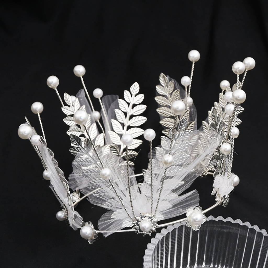 Bridal Ornament Wedding Dress Headdress Baking Cake Topper Crown Leaves Golden Mesh Hair Accessories Birthday Ornaments Bridal Ornament Wedding Dress Headdress Baking Cake Topper Crown Leaves Golden Mesh Hair Accessories Birthday Ornaments