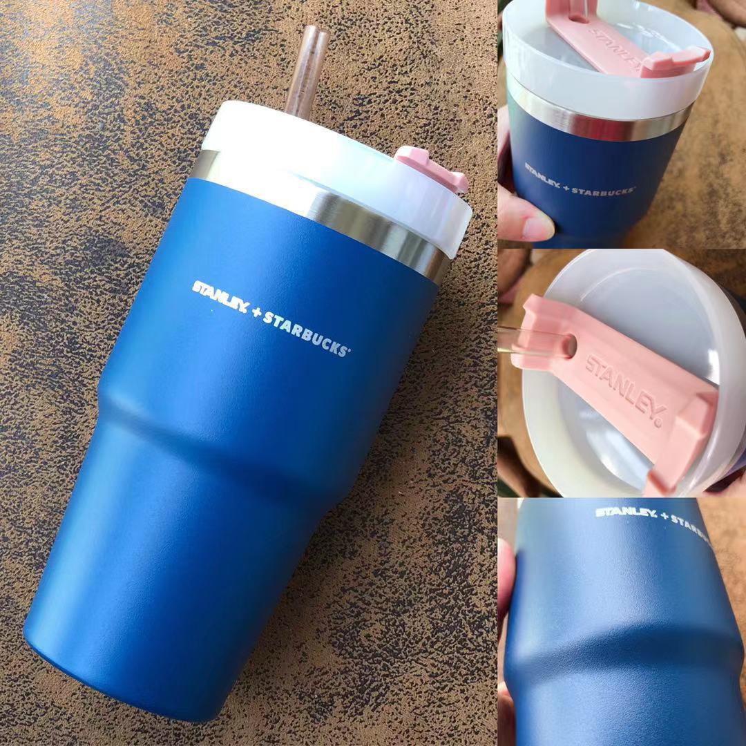 Double-Layer Large Capacity Car Thermos Cup Holiday Gift Stainless Steel Christmas Stanley Cooperation Cup with Straw Double-Layer Large Capacity Car Thermos Cup Holiday Gift Stainless Steel Christmas Stanley Cooperation Cup with Straw