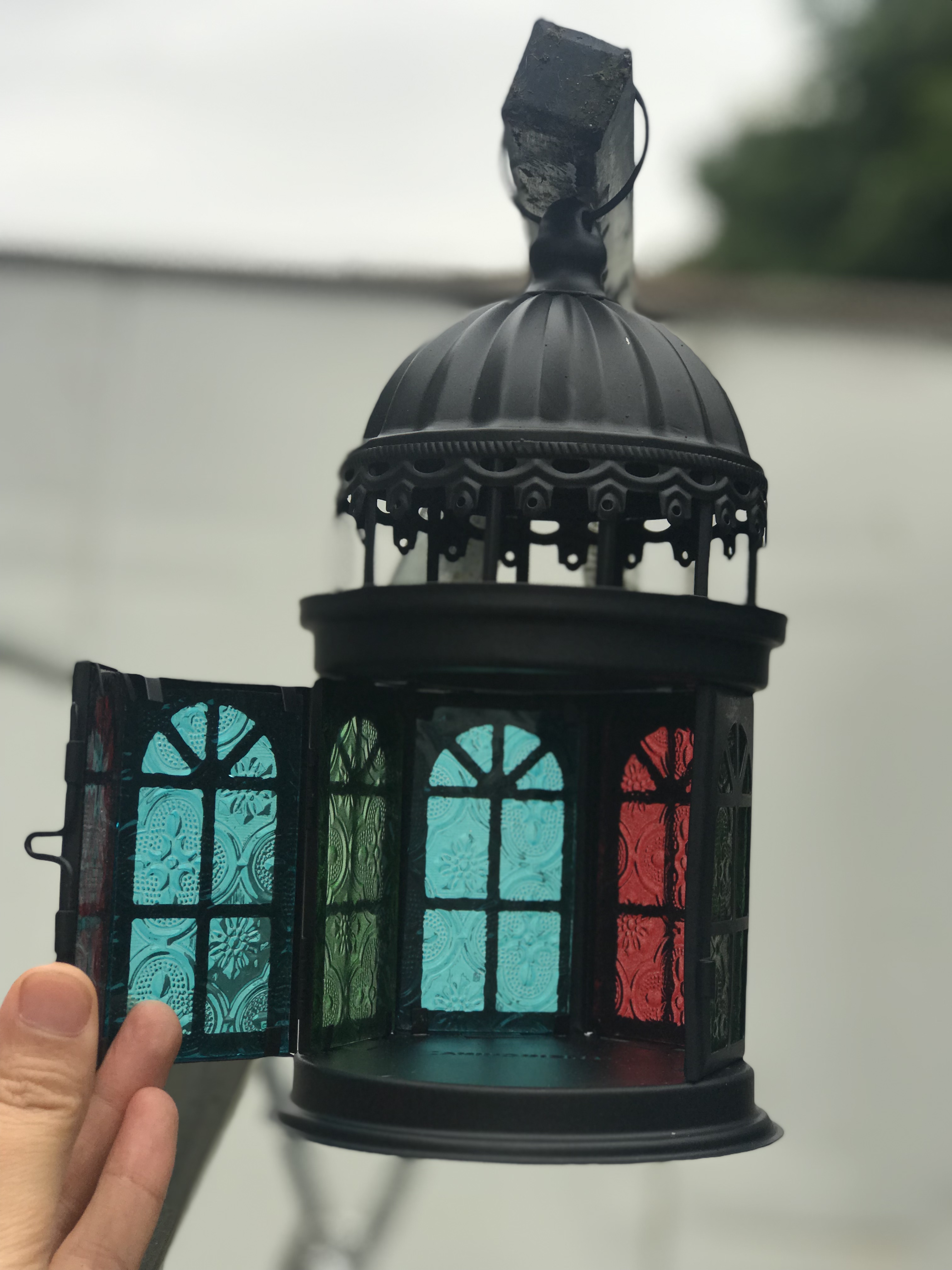 European Style Retro Iron Art Windproof Glass Wedding Storm Lantern Bird Cage Candle Holders Barn Lantern Gift Wedding Romantic Ornaments European Style Retro Iron Art Windproof Glass Wedding Storm Lantern Bird Cage Candle Holders Barn Lantern Gift Wedding Romantic Ornaments