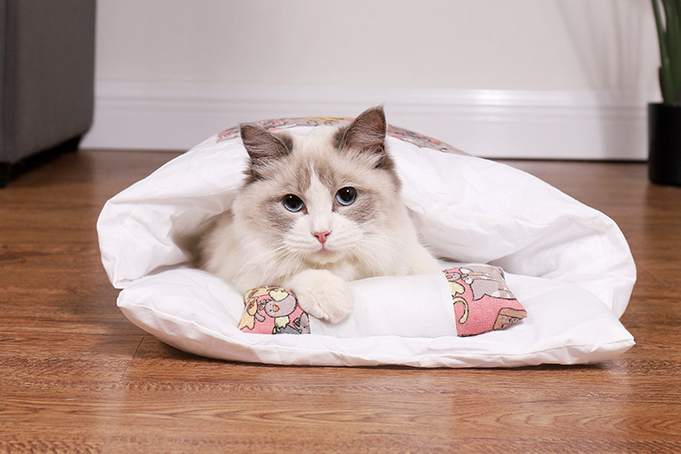 Cat Nest Cat Sleeping Bag Closed Removable and Washable Cat Bed Winter Warm Pet Bed Dog Kennel Four Seasons Universal