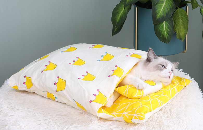 Cat Nest Cat Sleeping Bag Closed Removable and Washable Cat Bed Winter Warm Pet Bed Dog Kennel Four Seasons Universal