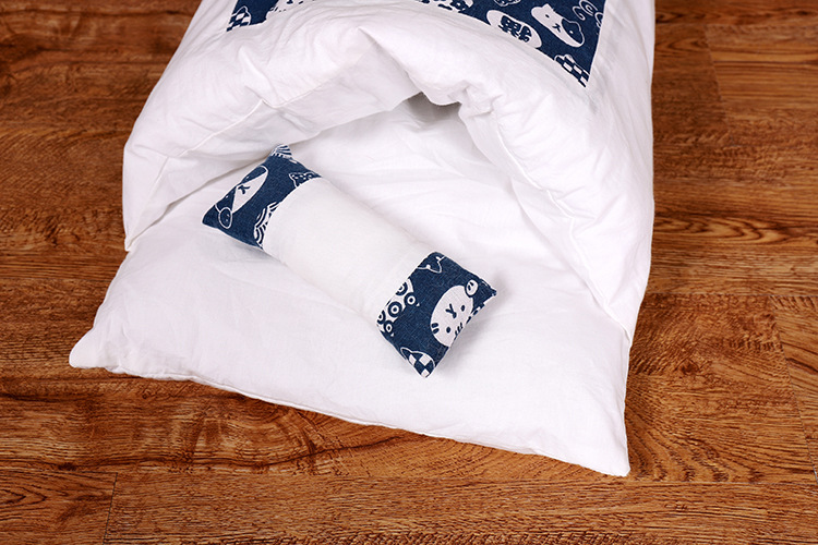 Cat Nest Cat Sleeping Bag Closed Removable and Washable Cat Bed Winter Warm Pet Bed Dog Kennel Four Seasons Universal