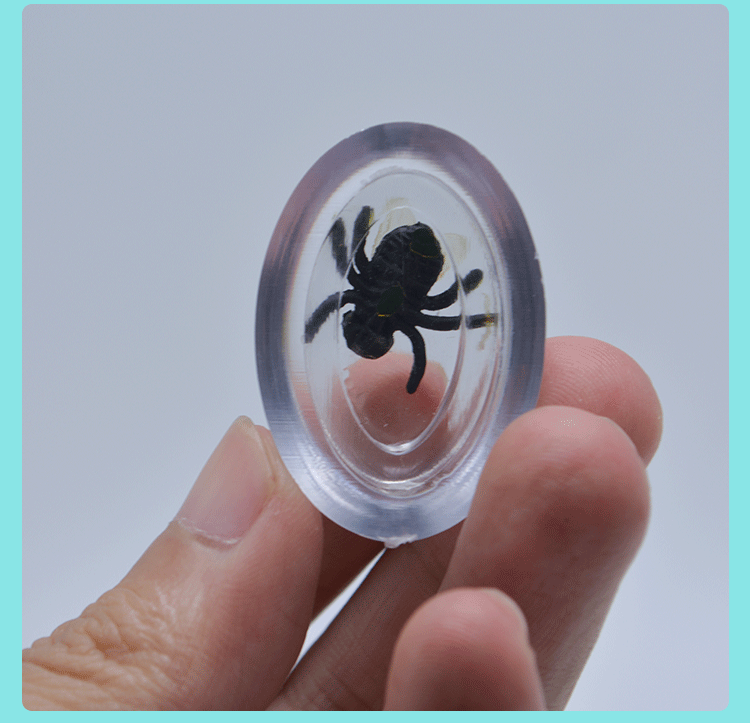 Whole-Person Trick Toy Simulation Ice Cube Worm Fly Caterpillar Scary Prank Ice with Insect Whole-Person Trick Toy Simulation Ice Cube Worm Fly Caterpillar Scary Prank Ice with Insect