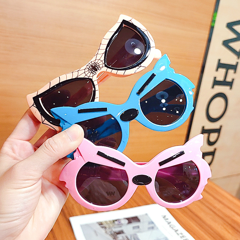 Kid's Eyewear UV-Proof Sunglasses Spider-Man Sunscreen for Boys Sunglasses Toy Glasses Kid's Eyewear UV-Proof Sunglasses Spider-Man Sunscreen for Boys Sunglasses Toy Glasses