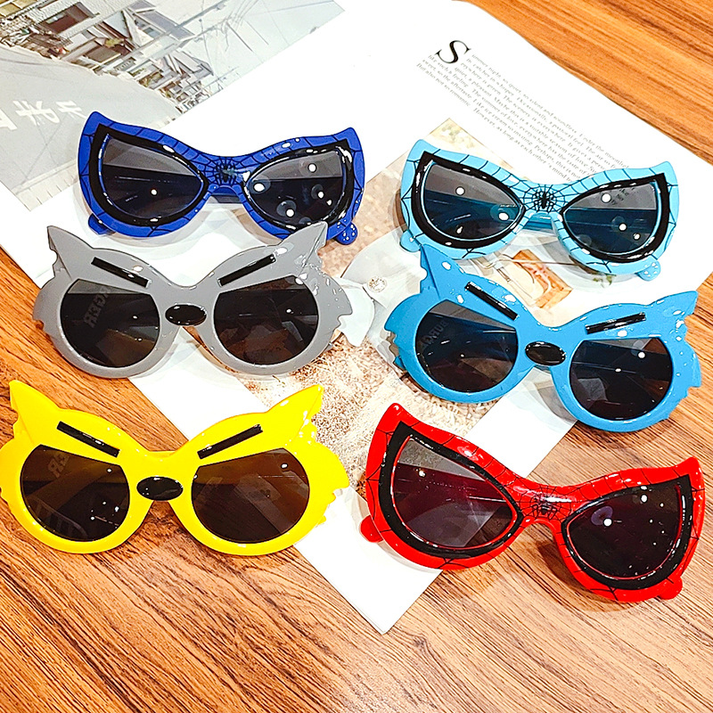 Kid's Eyewear UV-Proof Sunglasses Spider-Man Sunscreen for Boys Sunglasses Toy Glasses Kid's Eyewear UV-Proof Sunglasses Spider-Man Sunscreen for Boys Sunglasses Toy Glasses