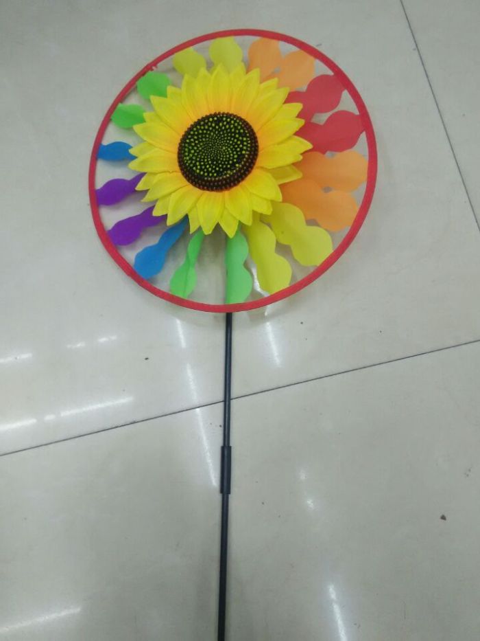 Manufacturers supply turntable sun flower windmill children toy windmill photography decorative windmill Manufacturers supply turntable sun flower windmill children toy windmill photography decorative windmill