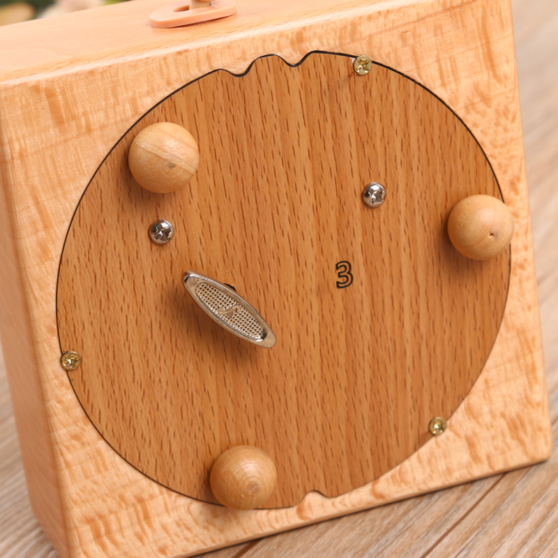 Roller coaster type solid wood material music box fashion octave box