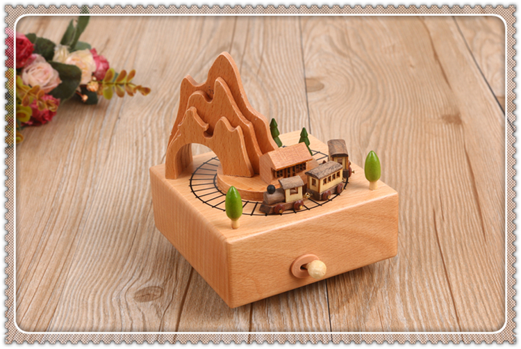 Roller coaster type solid wood material music box fashion octave box Roller coaster type solid wood material music box fashion octave box