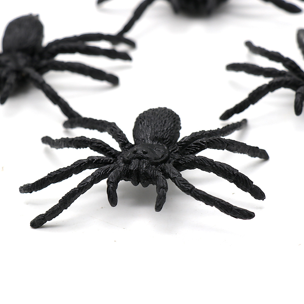 Small Spider Black Luminous Halloween Plastic Toy Mini Spider Christmas Gift Toy Small Spider Black Luminous Halloween Plastic Toy Mini Spider Christmas Gift Toy