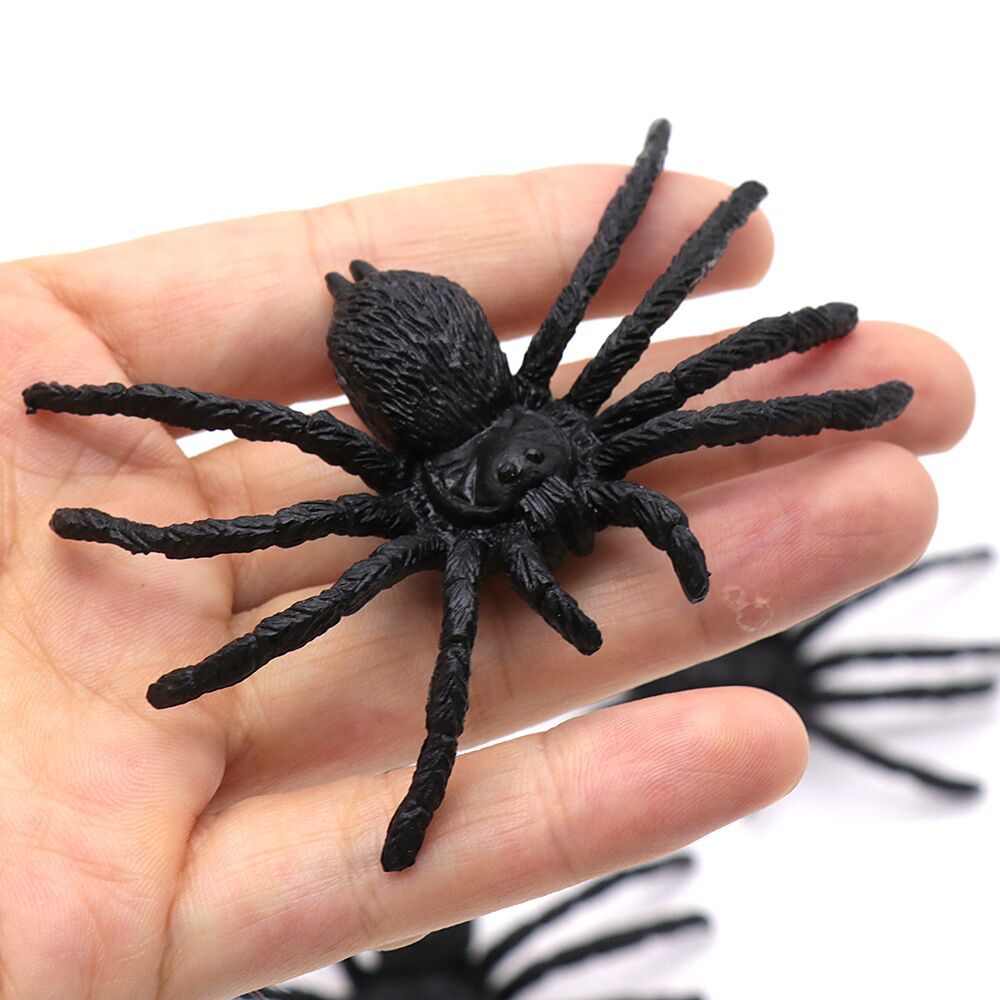 Small Spider Black Luminous Halloween Plastic Toy Mini Spider Christmas Gift Toy Small Spider Black Luminous Halloween Plastic Toy Mini Spider Christmas Gift Toy