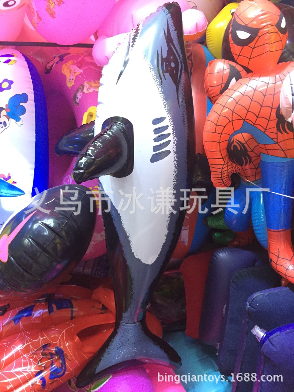 Inflatable toys inflatable toys for children with black whale sharks Inflatable toys inflatable toys for children with black whale sharks