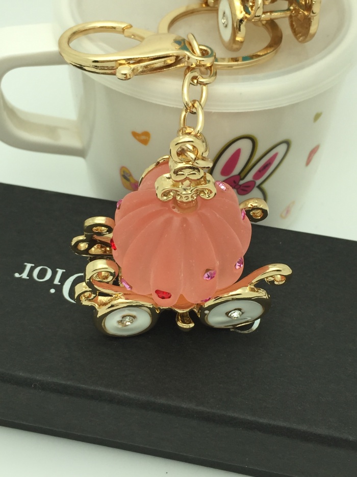 Crystal pumpkin car diamond key point drill diamond key buckle buckle Diamond Diamond Pendant alloy Keychain