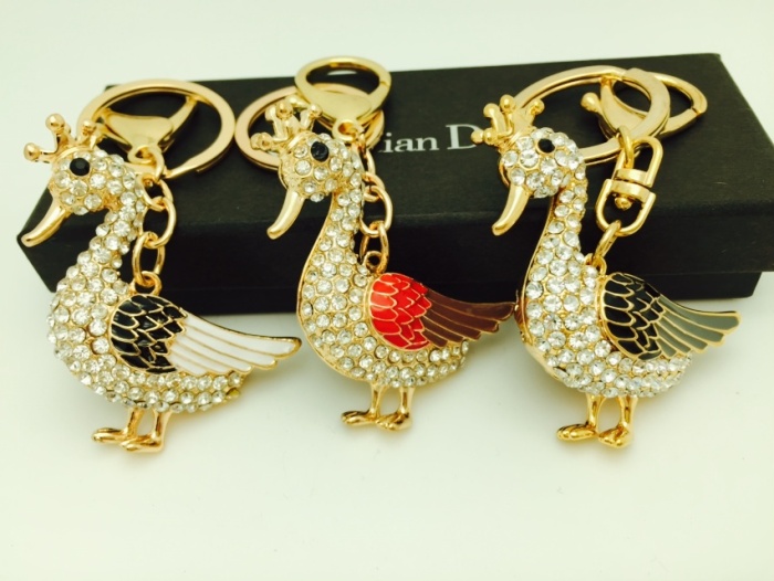 Duck crown diamond key buckle drill metal alloy diamond pendant car decorative package Duck crown diamond key buckle drill metal alloy diamond pendant car decorative package
