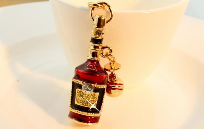 Bottle Keychain diamond drill key buckle Alloy Car Keychain bags Bottle Keychain diamond drill key buckle Alloy Car Keychain bags