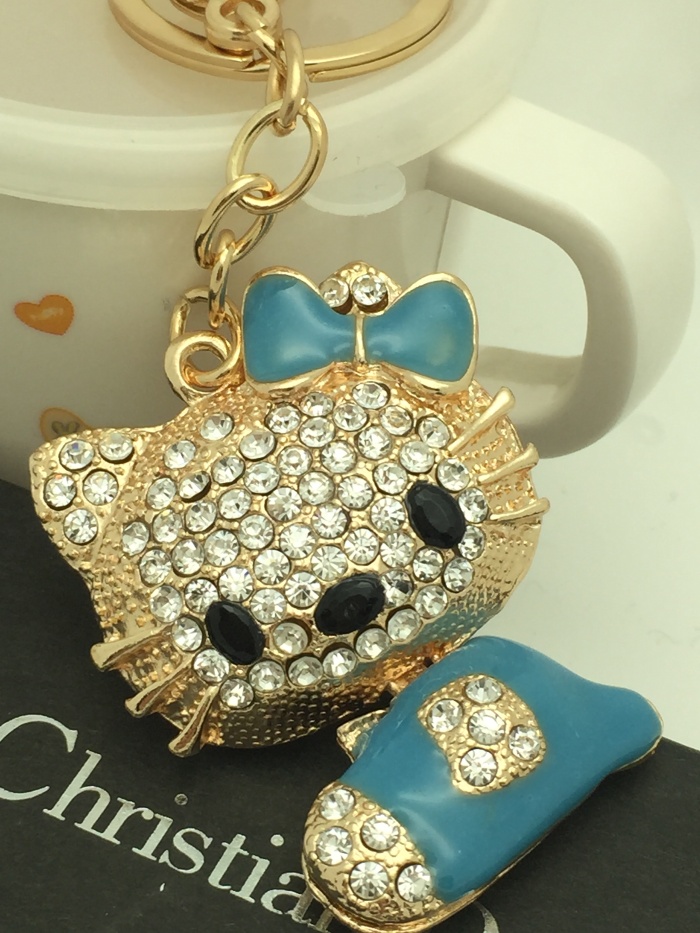 KT cat fashion diamond key buckle crystal drill car hanging bag creative alloy Pendant KT cat fashion diamond key buckle crystal drill car hanging bag creative alloy Pendant