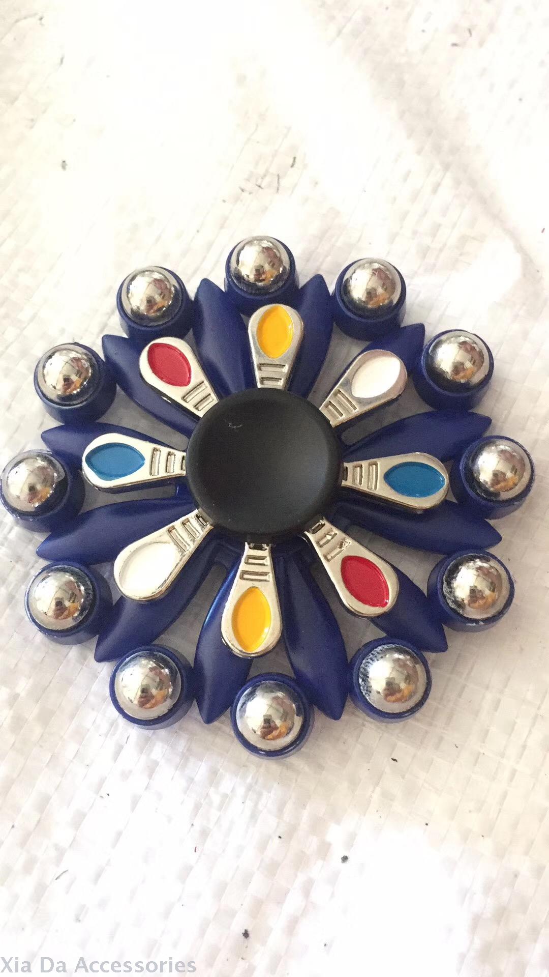 Hand spinner fingertip Gyro Zinc alloy Gyro 2-8 yuan Hand spinner fingertip Gyro Zinc alloy Gyro 2-8 yuan