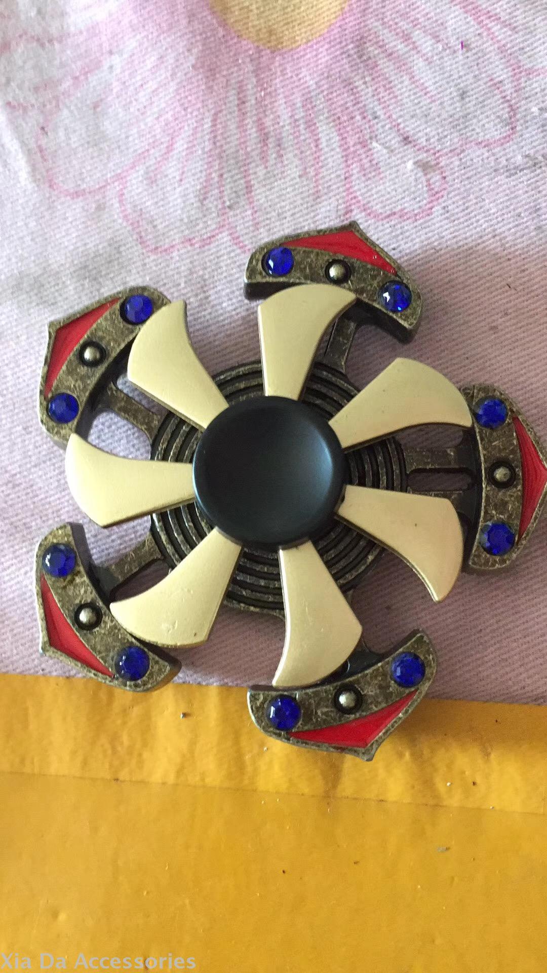 Hand spinner fingertip Gyro Zinc alloy Gyro 2-8 yuan Hand spinner fingertip Gyro Zinc alloy Gyro 2-8 yuan