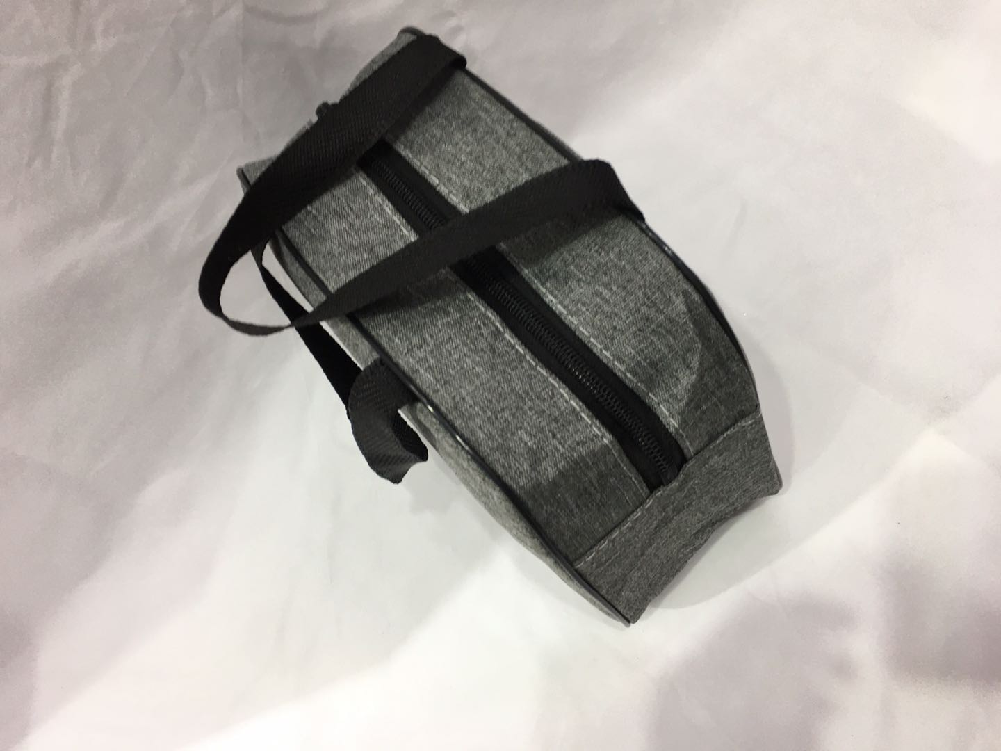 Factory Direct Sales Cosmetic Bag Large Capacity Portable Travel Toiletry Bag Storage Bag Handbag Can Also Be Customized