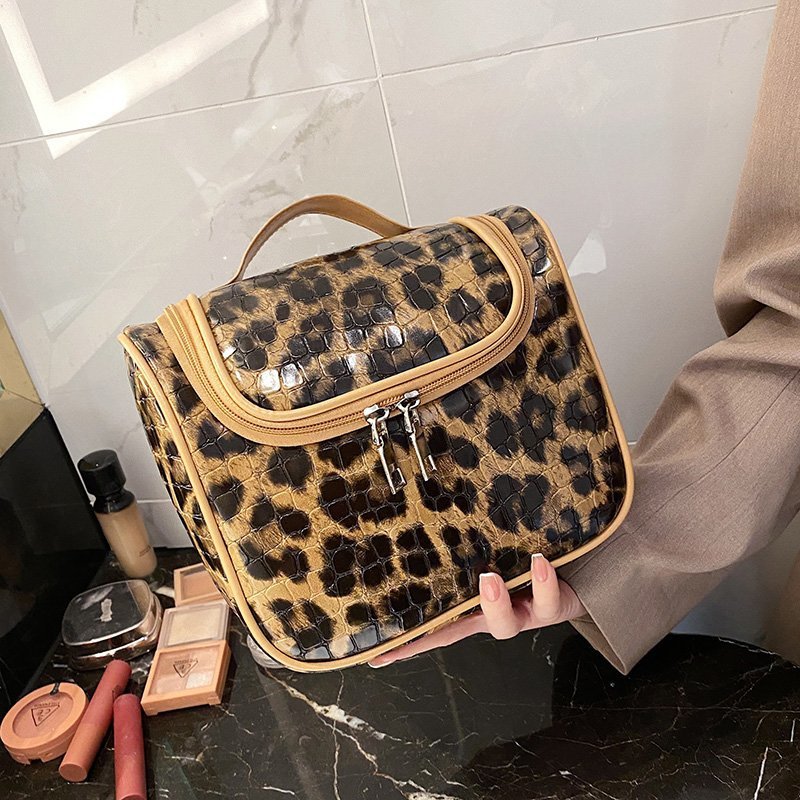 Cross-Border Fashion Leopard Print Small Bag Women&#039;s Bag 2021 Trendy New Korean Style Ins Internet Celebrity Versatile Handheld Cosmetic Bag Pu