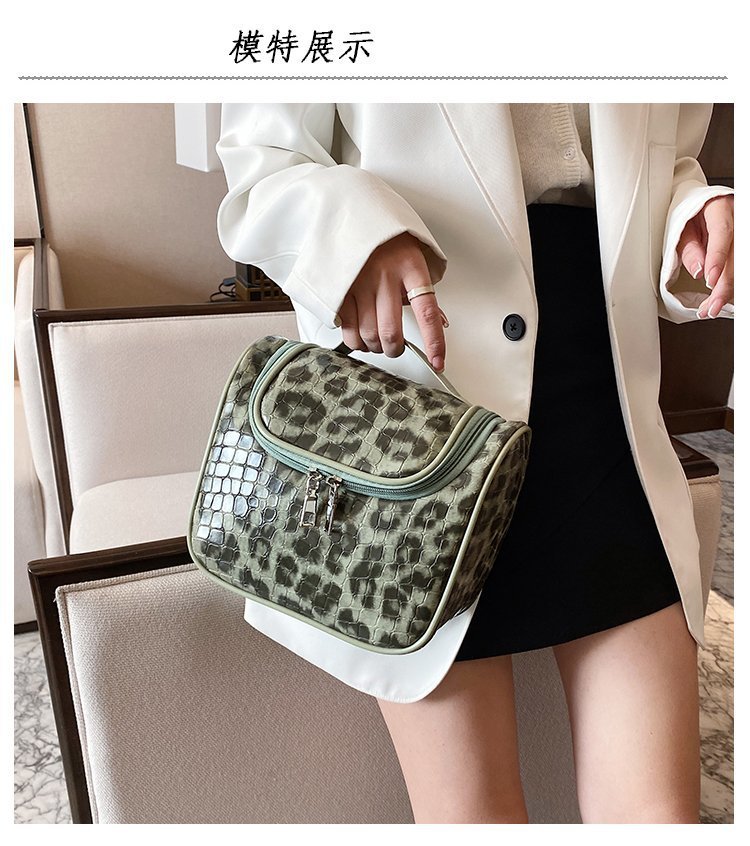 Cross-Border Fashion Leopard Print Small Bag Women's Bag 2021 Trendy New Korean Style Ins Internet Celebrity Versatile Handheld Cosmetic Bag Pu