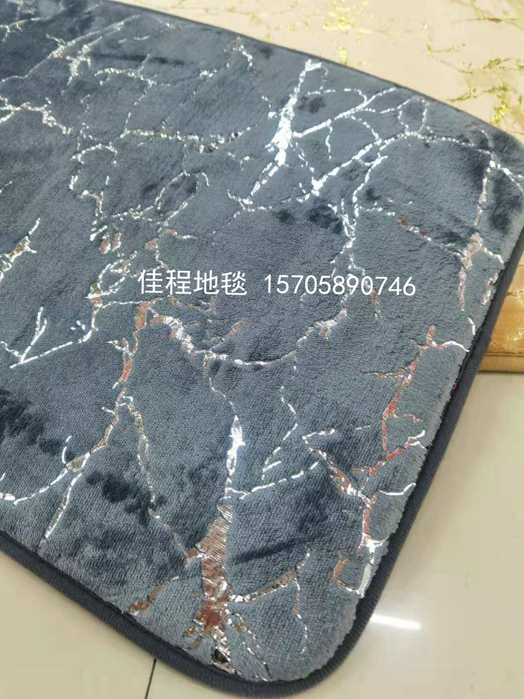 New Flannel Gilding Floor Mat Blonde Velvet Floor Mat Door Mat Non-Slip Mat Golden Crack Floor Mat Large New Flannel Gilding Floor Mat Blonde Velvet Floor Mat Door Mat Non-Slip Mat Golden Crack Floor Mat Large