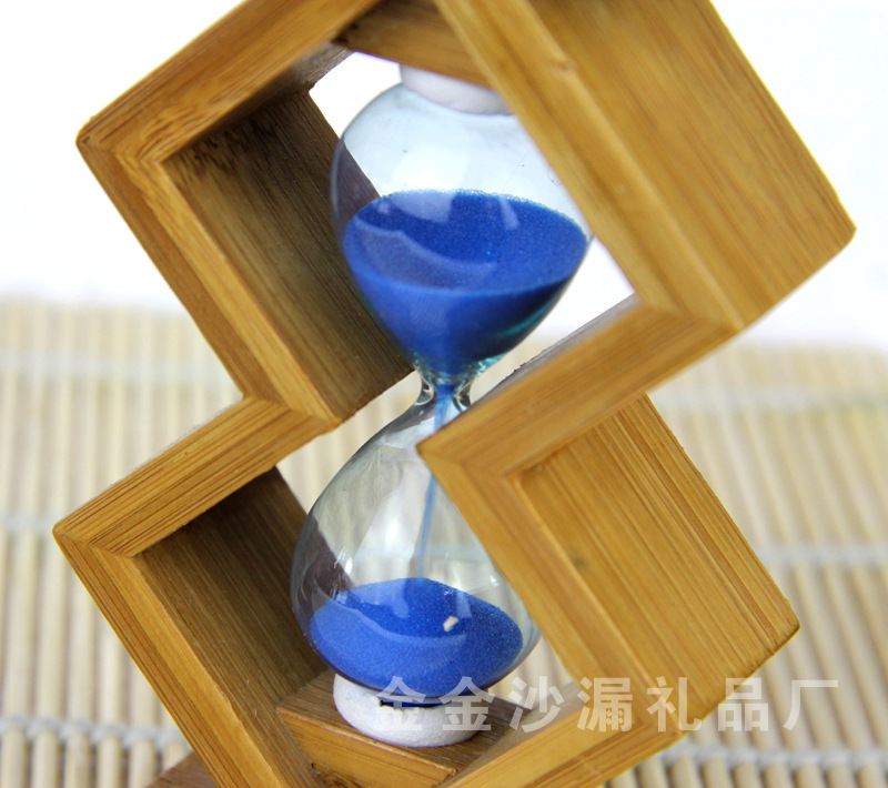 The Qixi Festival romantic gift time hourglass hourglass bamboo wholesale