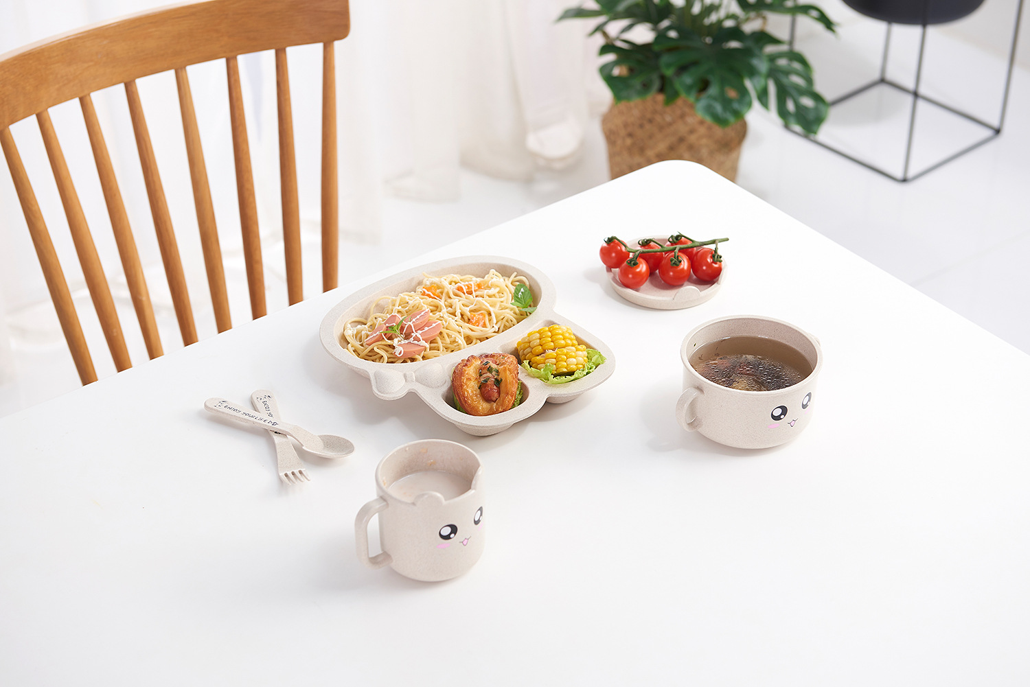 Maixiang Rabbit Plate Children's Cartoon Wheat Straw Tableware Set Kindergarten Baby Grid Plate Drop-Resistant Maixiang Rabbit Plate Children's Cartoon Wheat Straw Tableware Set Kindergarten Baby Grid Plate Drop-Resistant