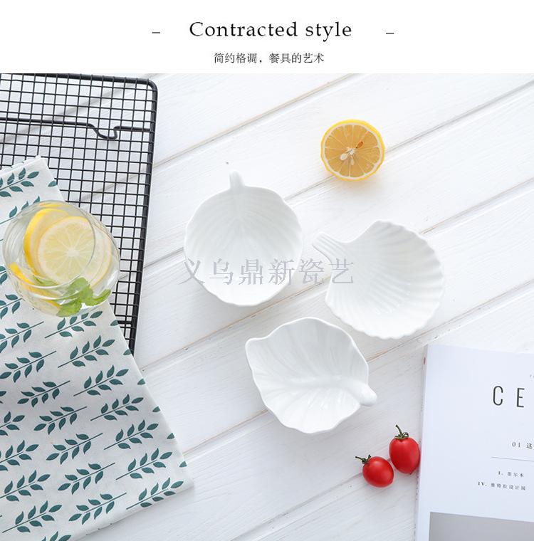 Simple and creative ceramic snacks dish plate set with European high-end fruit dessert dishes. Simple and creative ceramic snacks dish plate set with European high-end fruit dessert dishes.