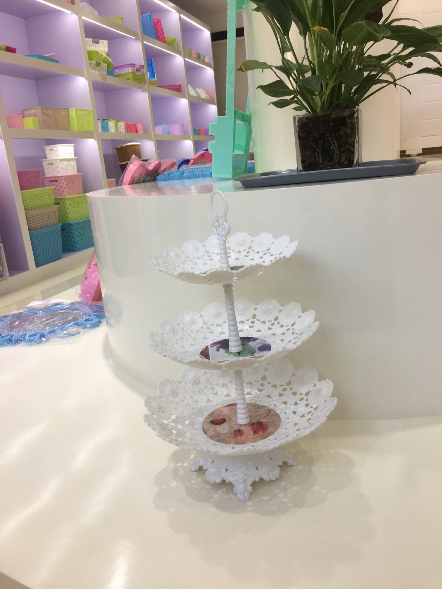 Plastic multi-layer fruit cake tray colored glaze afternoon tea lace skewer continental fruit tray cake stand