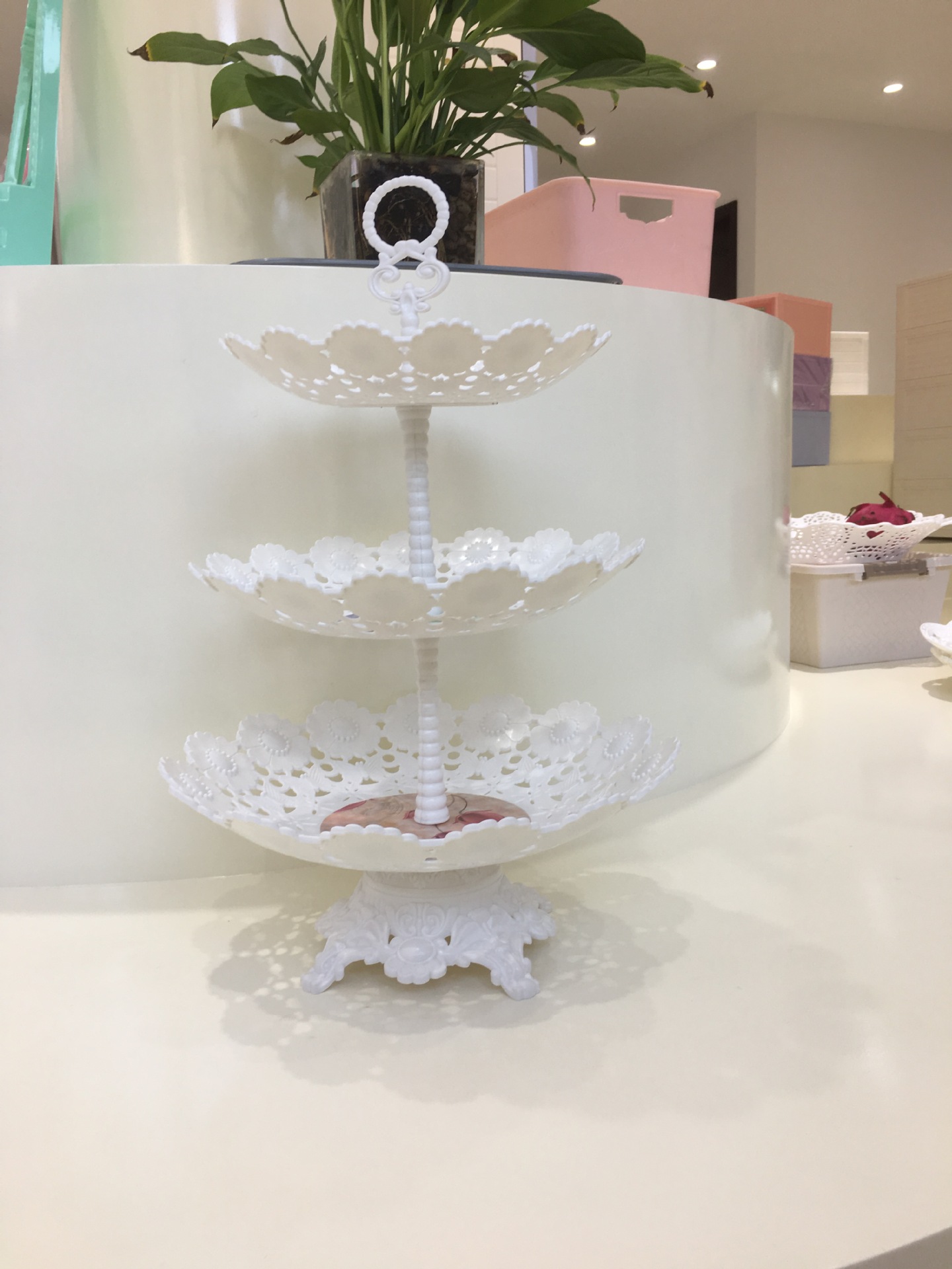 Plastic multi-layer fruit cake tray colored glaze afternoon tea lace skewer continental fruit tray cake stand