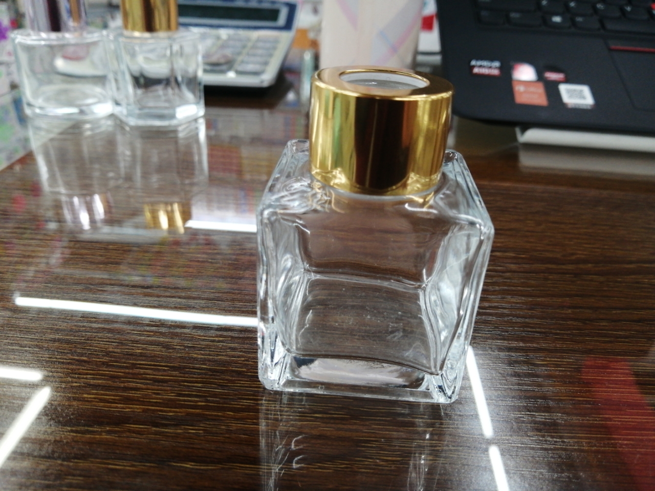 Korean Flow 50ml Aromatherapy Bottle Fragrant Glass Bottle Gold Silver Black Three-Color Aroma Cover