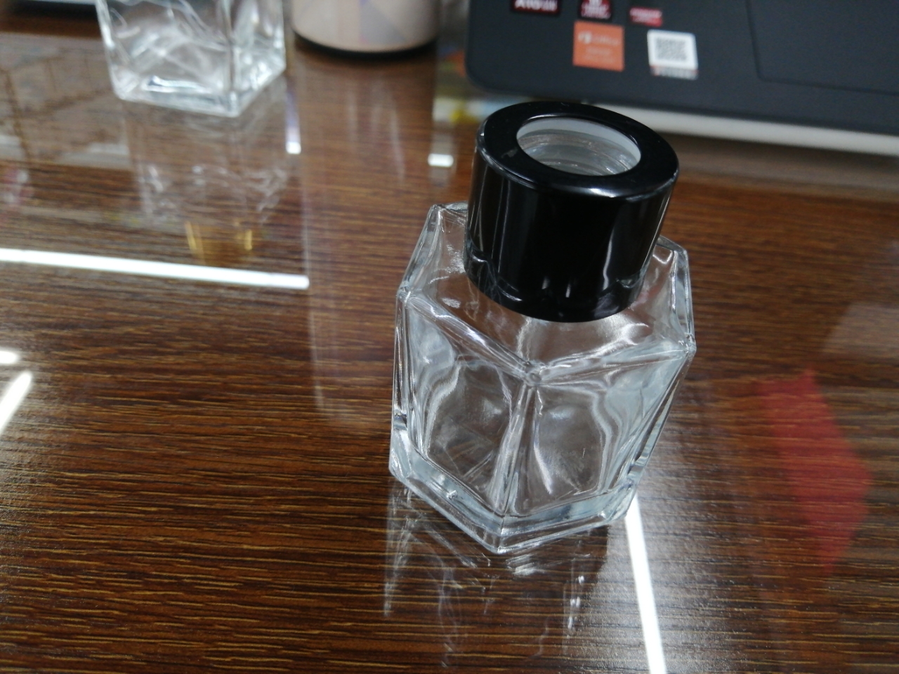 Korean Flow 50ml Aromatherapy Bottle Fragrant Glass Bottle Gold Silver Black Three-Color Aroma Cover