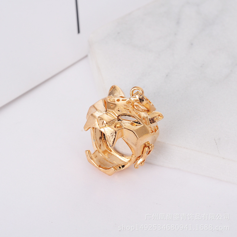 Getting pregnant woman qinyin ball refined oil bottle hollowed - out pearl leopard head magic box aroma phase box sweater necklace pendant