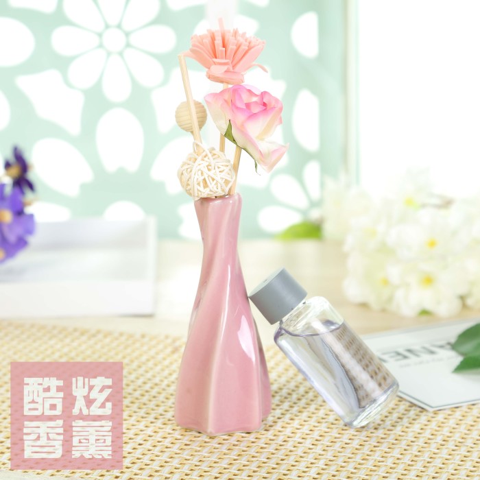 Golden Gift Set Glass Bottle Aroma Reed Diffuser Home Perfume With Rattan Sticks 