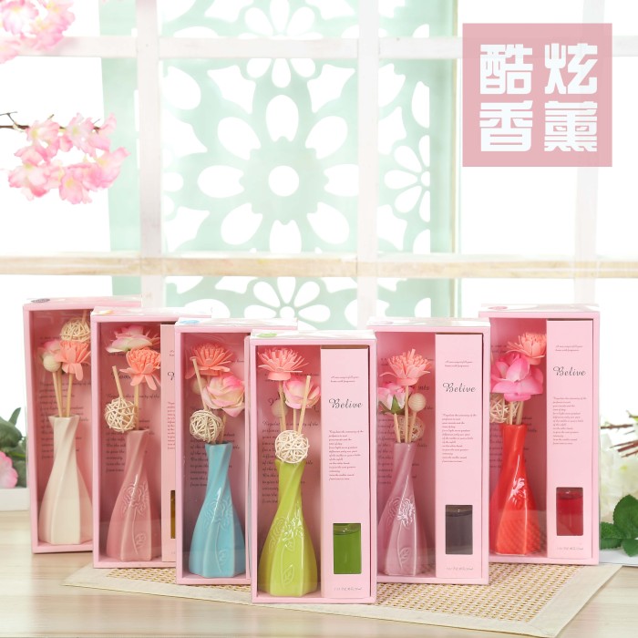 Golden Gift Set Glass Bottle Aroma Reed Diffuser Home Perfume With Rattan Sticks 