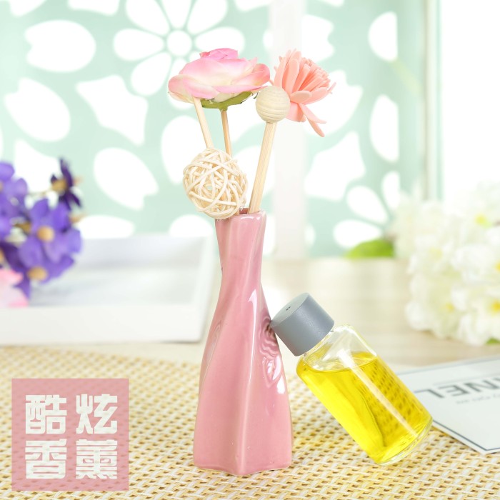 Golden Gift Set Glass Bottle Aroma Reed Diffuser Home Perfume With Rattan Sticks 