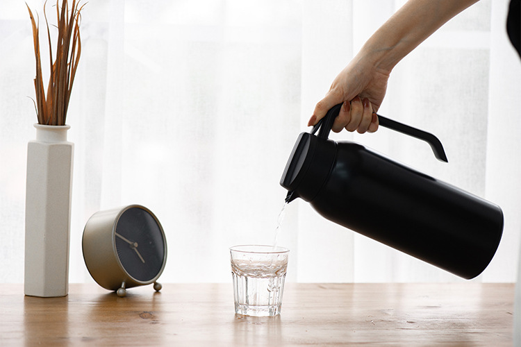 Stainless Steel Vacuum Insulated Pot Thermo Domestic Hot Water Pot Thermos Bottle 316 Liner Thermal Insulation Kettle Gift Stainless Steel Vacuum Insulated Pot Thermo Domestic Hot Water Pot Thermos Bottle 316 Liner Thermal Insulation Kettle Gift