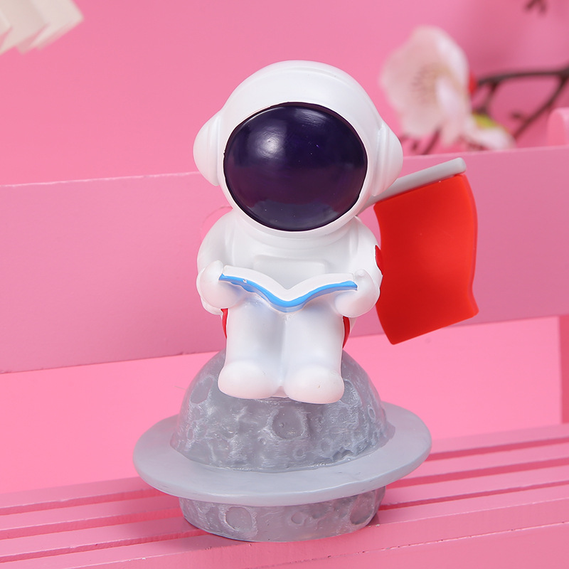 Space Trip Chuangyu Star Astronaut Hang Xiaoyu Blind Box Toy Doll Resin Craft Hand-Made Doll for Children Space Trip Chuangyu Star Astronaut Hang Xiaoyu Blind Box Toy Doll Resin Craft Hand-Made Doll for Children
