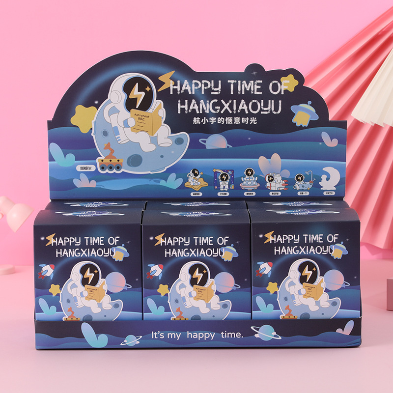 Space Trip Chuangyu Star Astronaut Hang Xiaoyu Blind Box Toy Doll Resin Craft Hand-Made Doll for Children Space Trip Chuangyu Star Astronaut Hang Xiaoyu Blind Box Toy Doll Resin Craft Hand-Made Doll for Children