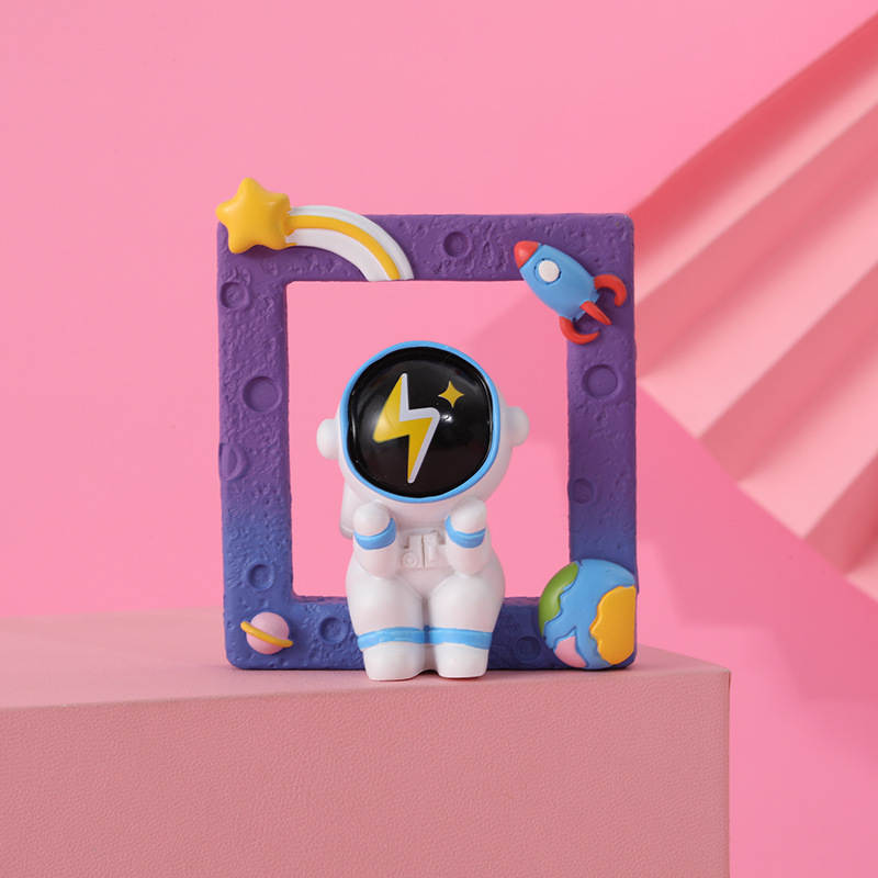 Space Trip Chuangyu Star Astronaut Hang Xiaoyu Blind Box Toy Doll Resin Craft Hand-Made Doll for Children Space Trip Chuangyu Star Astronaut Hang Xiaoyu Blind Box Toy Doll Resin Craft Hand-Made Doll for Children