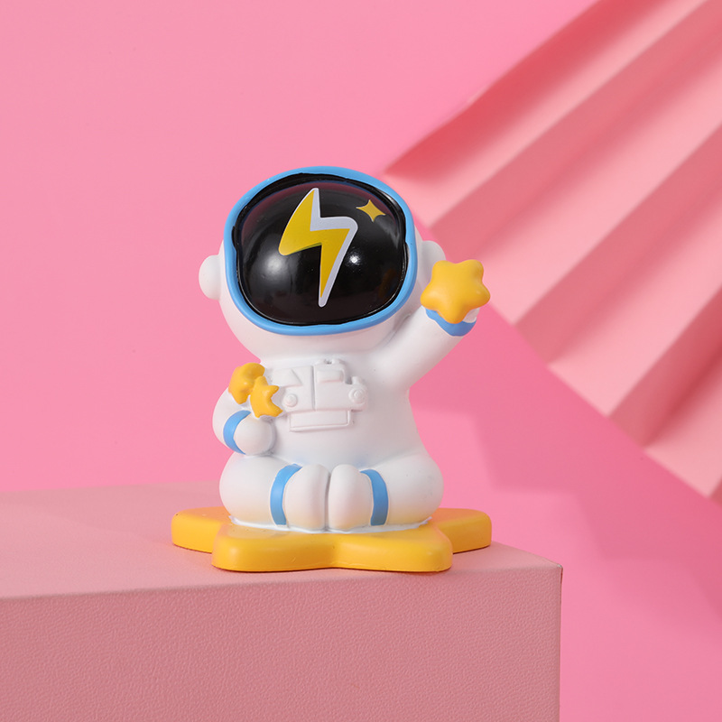 Space Trip Chuangyu Star Astronaut Hang Xiaoyu Blind Box Toy Doll Resin Craft Hand-Made Doll for Children Space Trip Chuangyu Star Astronaut Hang Xiaoyu Blind Box Toy Doll Resin Craft Hand-Made Doll for Children
